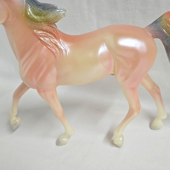 Breyer Reeves Unicorn Rainbow Glitter Mane Tail Pink BEAUTIFUL SHINY - Picture 5 of 16
